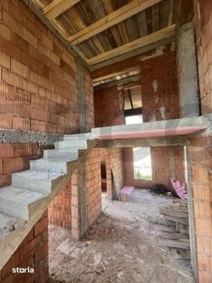 Casă cu 4 camere cu Teren 300 Mp în Sânmartin