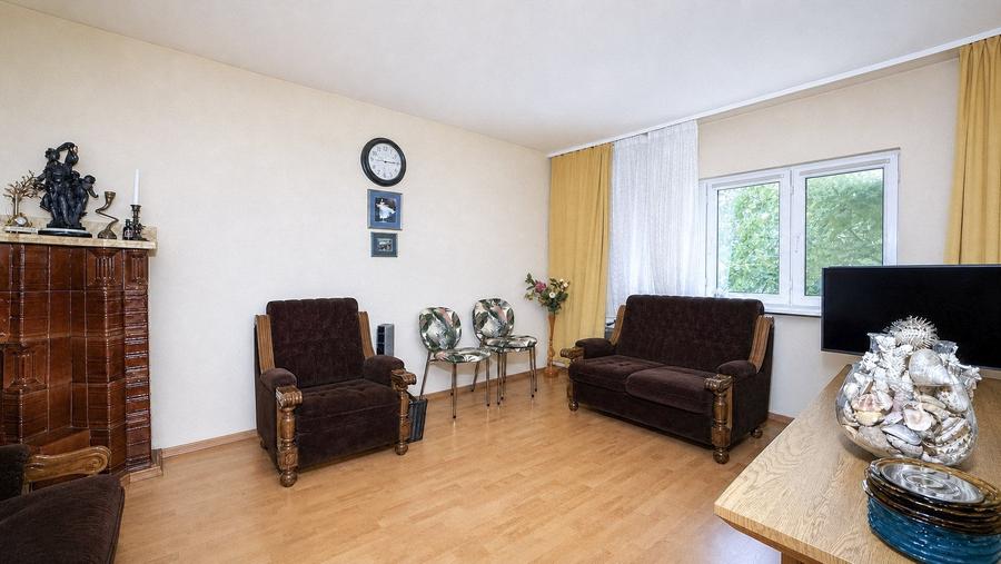Apartament cu 3 camere decomandat, mobilat în Brâncoveanu