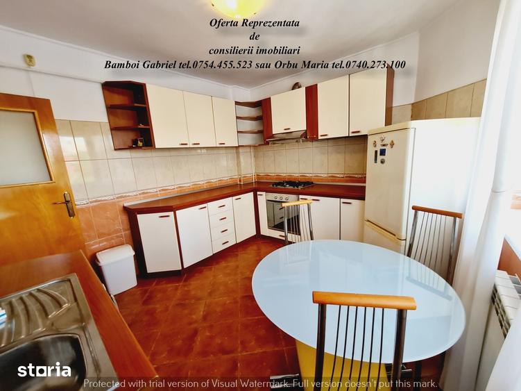 Apartament cu 4 camere decomandat în Piața Unirii