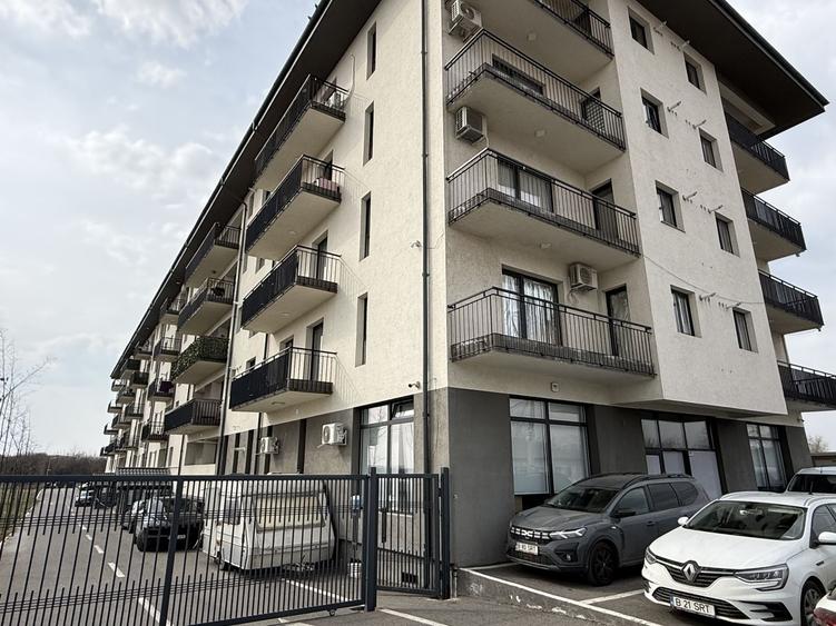 Apartament cu 3 camere semidecomandat, mobilat în Rahova