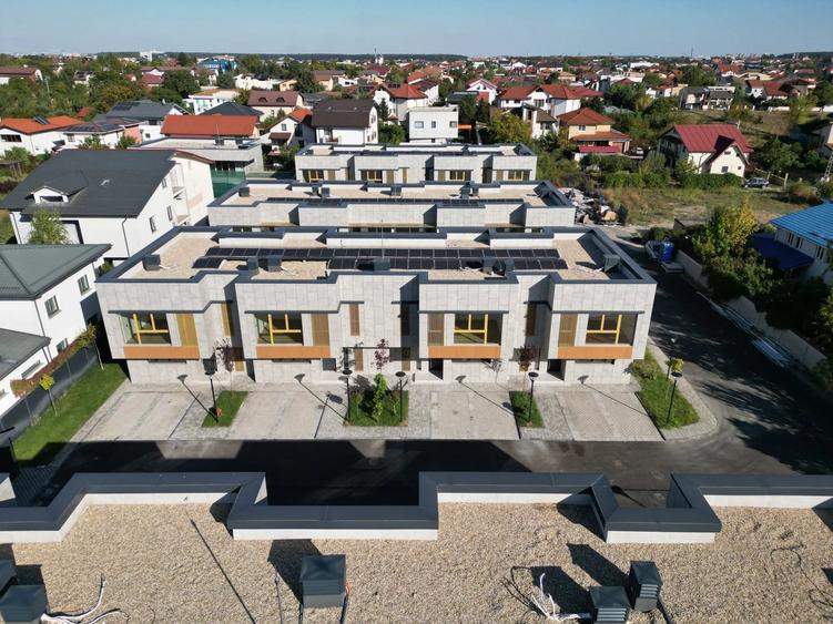 Casă individuală cu 4 camere decomandat cu Canalizare în Pipera
