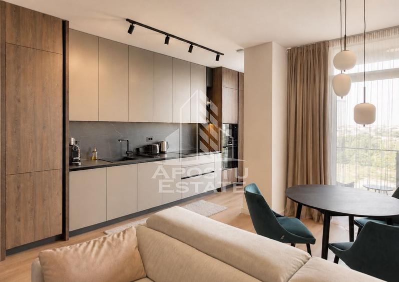 Apartament cu 2 camere semidecomandat, mobilat în Aradului