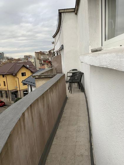 Apartament cu 3 camere decomandat în Dacia