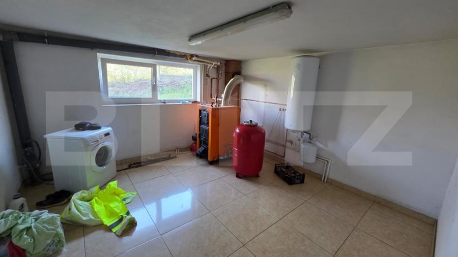 Casă individuală cu 4 camere cu Canalizare în Periferie