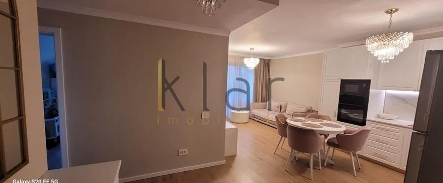 Apartament cu 3 camere semidecomandat, mobilat în Semicentral