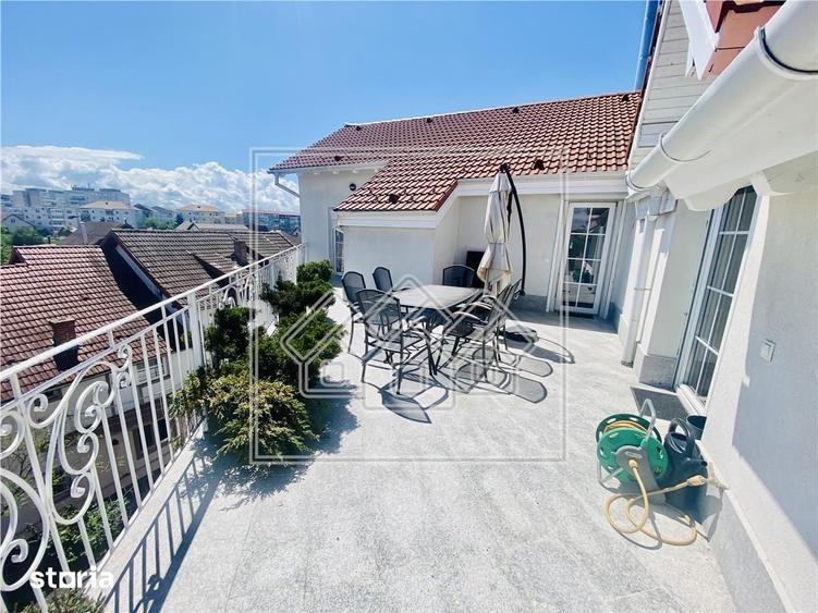 Apartament cu 5 camere în Calea Dumbrăvii