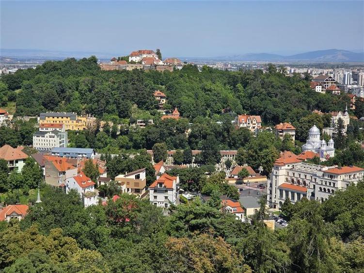 Apartament cu 3 camere decomandat, mobilat în Drumul Poienii
