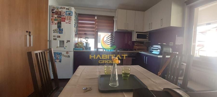 Apartament cu 3 camere decomandat, mobilat în Central