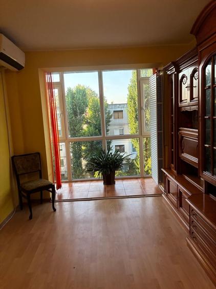Apartament cu 2 camere semidecomandat în Exterior Vest