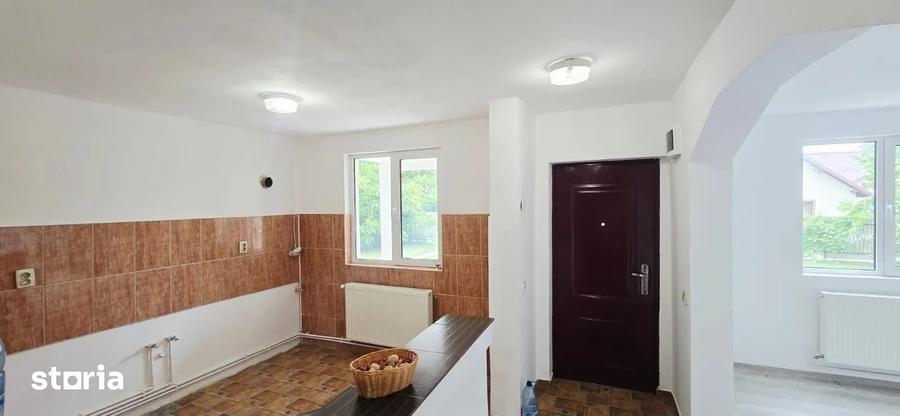 Casă cu 5 camere cu Teren 500 Mp în Ciurea