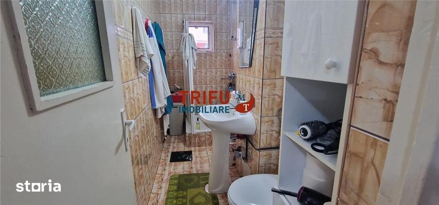 Apartament cu 2 camere decomandat în Cetate
