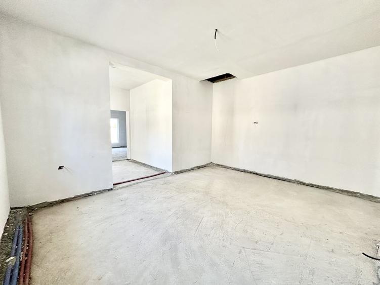 Duplex cu 3 camere cu Canalizare în Moșnița Veche