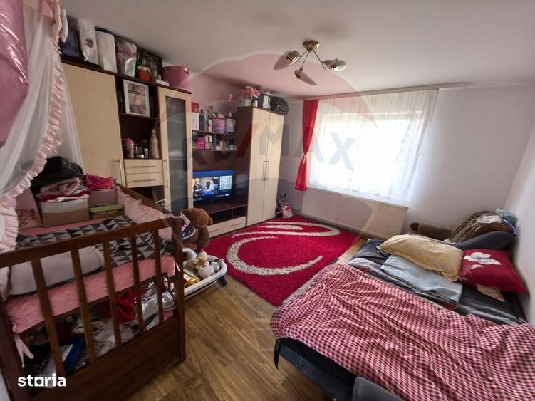 Casă cu 4 camere în Săbișa