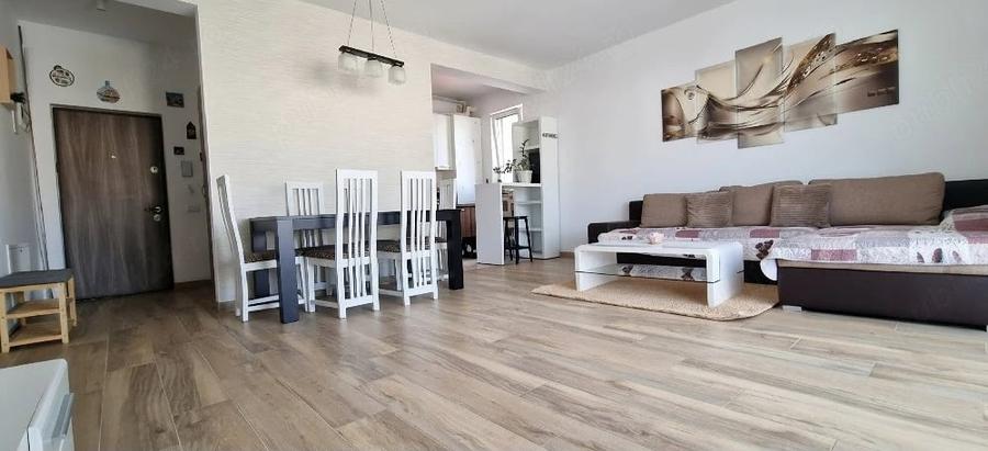 Apartament cu 3 camere decomandat în Dumbrăvița
