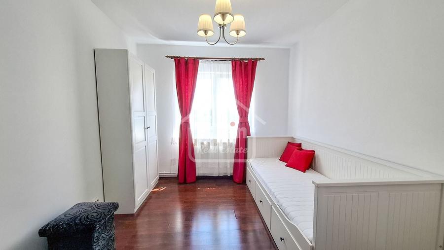 Apartament cu 3 camere decomandat, mobilat în Aurel Vlaicu