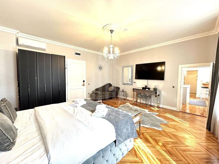 Apartament cu 4 camere decomandat în Central