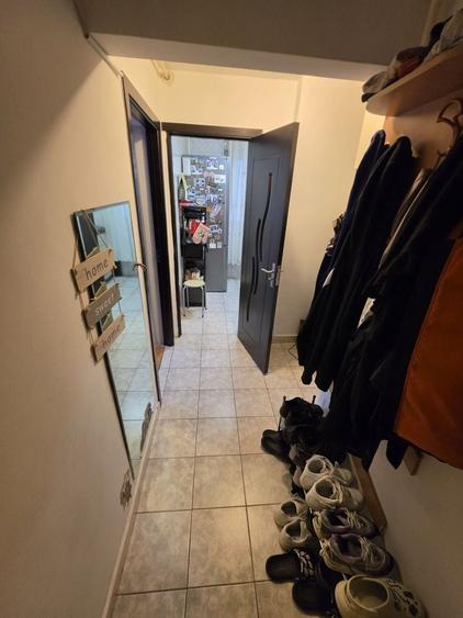 Apartament cu 2 camere semidecomandat, mobilat în Gorjului
