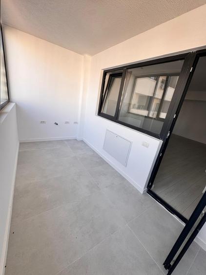 3 camere  - ACTE GATA - Balcon inchis - 5 minute Metrou Berceni - 13