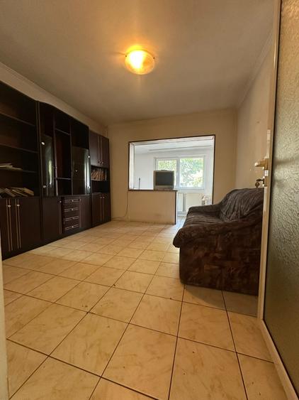 Apartament cu 2 camere decomandat în Buzaului