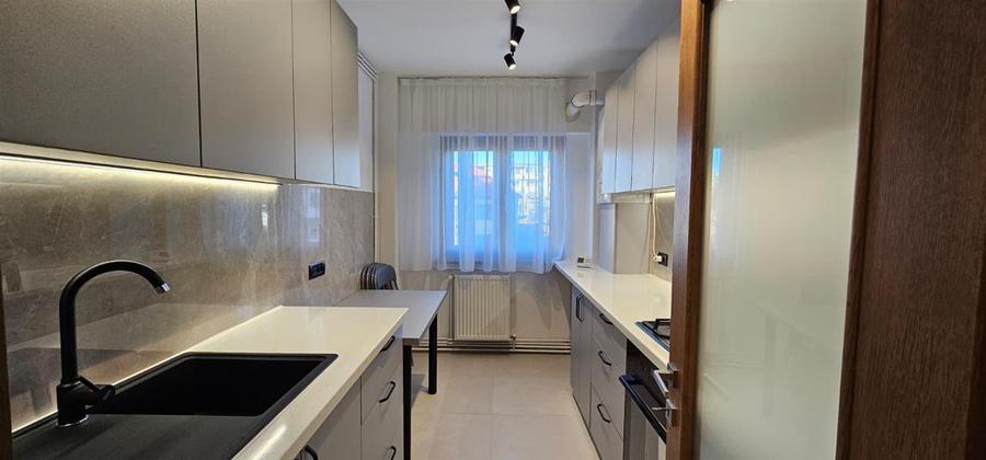 Apartament cu 2 camere decomandat, mobilat în Județean