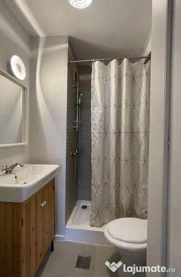 Apartament cu 2 camere semidecomandat în 1 Mai