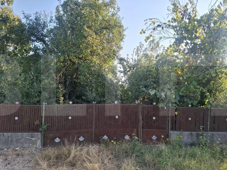 Casă individuală cu 4 camere cu Teren 5038 Mp în Arcești