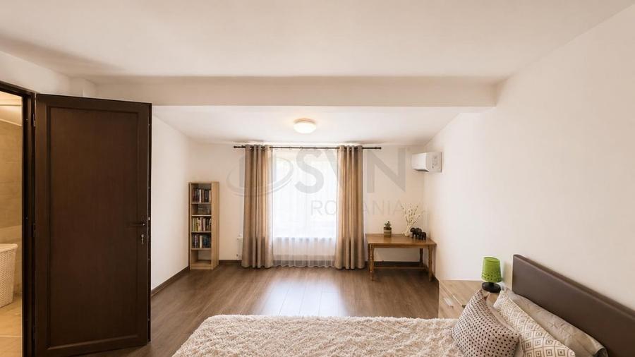 Casă individuală cu 5 camere cu Teren 80 Mp în P-ța Unirii