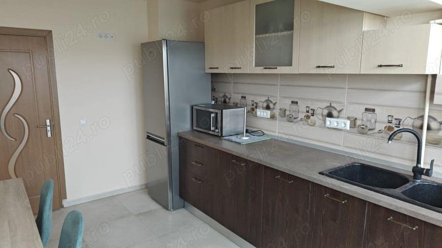 Apartament cu 3 camere decomandat în Lipovei