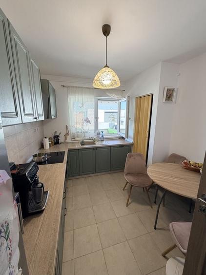 Apartament cu 3 camere decomandat în Șelimbăr