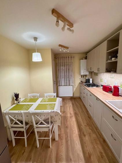 Apartament cu 4 camere decomandat în Mărăști
