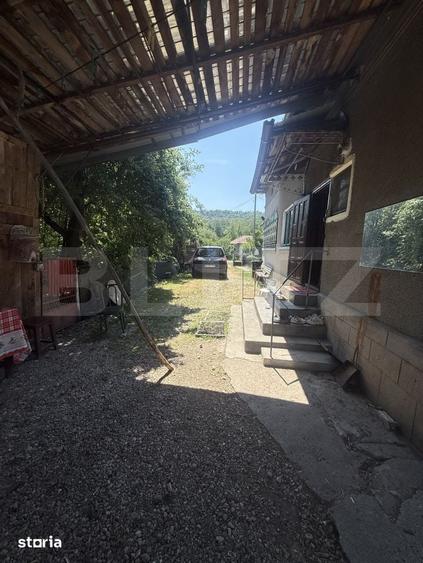 Casă cu 4 camere cu Teren 1000 Mp în Voinești