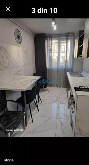 Apartament cu 3 camere semidecomandat în Gruia