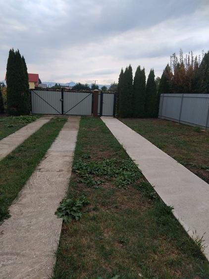 Casă cu 2 camere în Izvoare