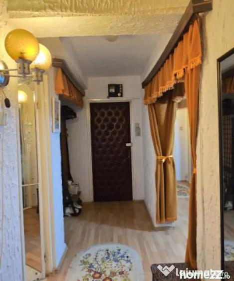 Apartament cu 4 camere decomandat în Baraolt