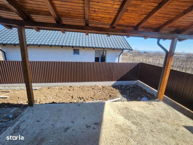 Casă cu 3 camere în Mărgineni