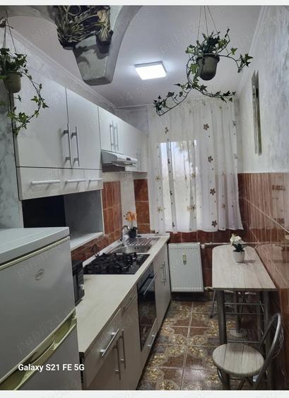 Apartament cu 2 camere decomandat în Rogerius