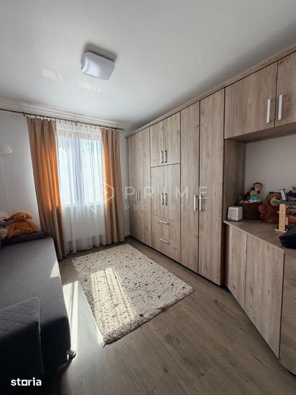 Casă cu 6 camere cu Teren 530 Mp în Dâmbu Pietros