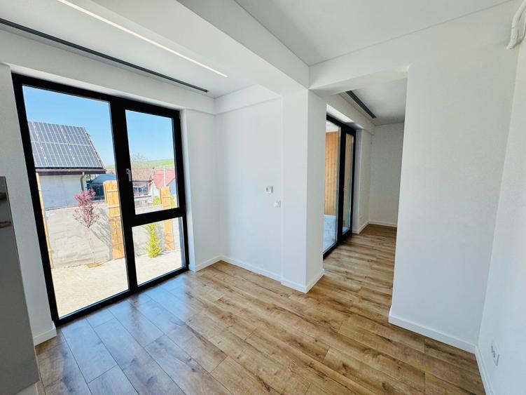 Apartament cu 2 camere decomandat în Rediu