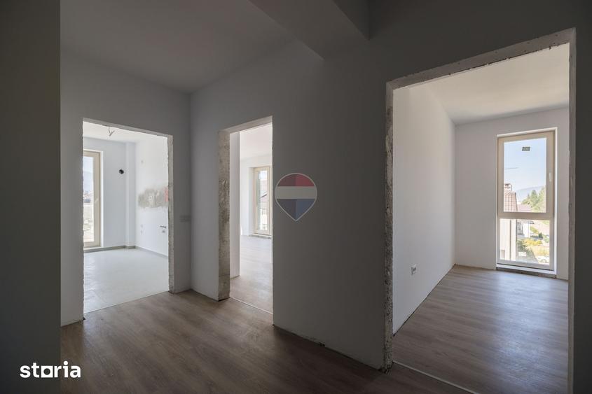 Apartament cu 3 camere în Tractorul