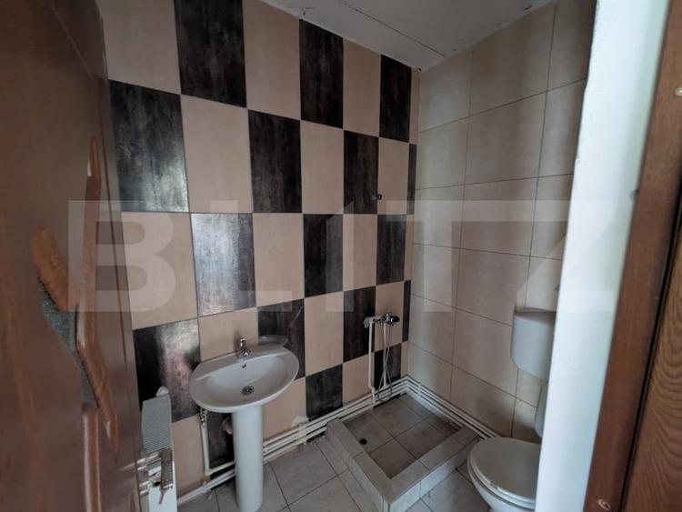 Casă individuală cu 9 camere cu Canalizare în Pucioasa