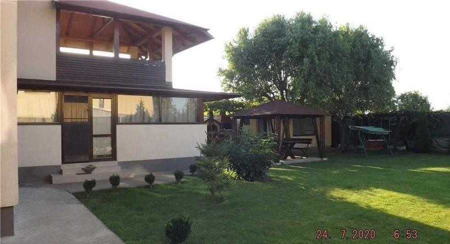 Casă cu 4 camere cu Teren 2000 Mp în Cazasu