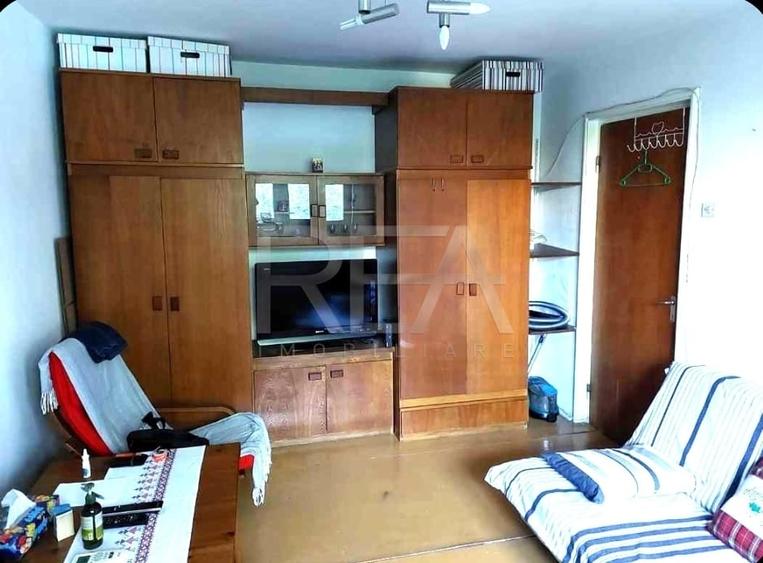 Apartament cu 2 camere decomandat, mobilat în Brâncoveanu