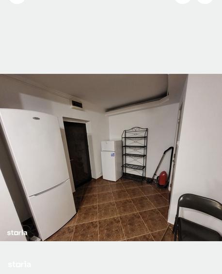 Garsoniera spa?ioasa cu balcon ?i lift in Vitan - 11