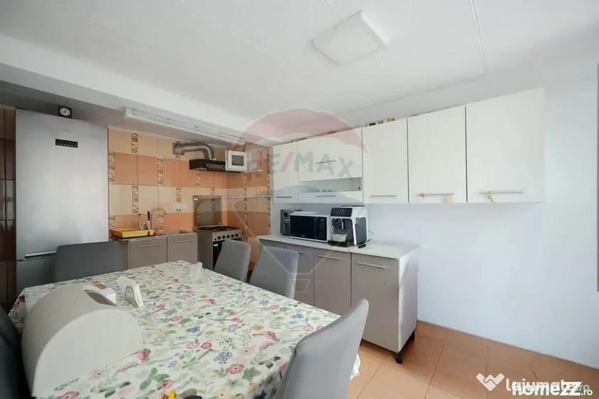 Casă cu 5 camere cu Teren 395 Mp în Central