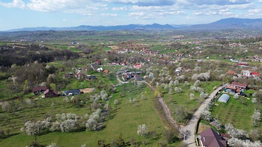Teren Construcții intravilan de 1646 mp, în Cărbunari