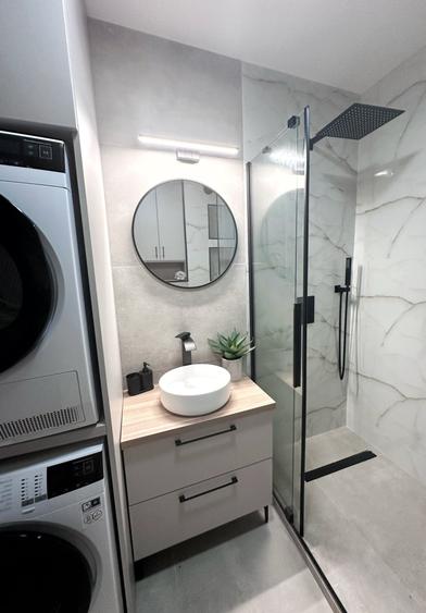 Apartament modern, suprafata utila 75 mp + 82mp terasa, cu 2 locuri  de parcare - 9