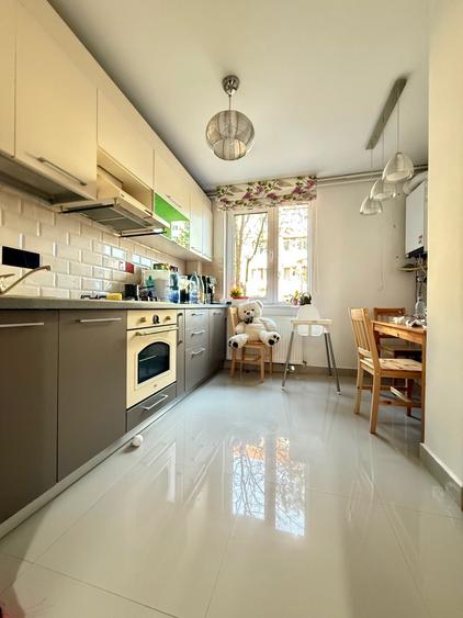 Apartament cu 3 camere decomandat, mobilat în Berceni — fotografia 1