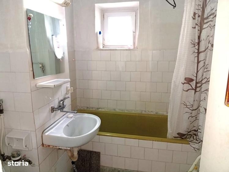 Apartament cu 4 camere decomandat în Micălaca