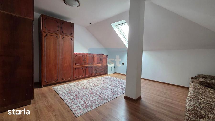 Casă cu 4 camere cu Teren 66.37 Mp în Central