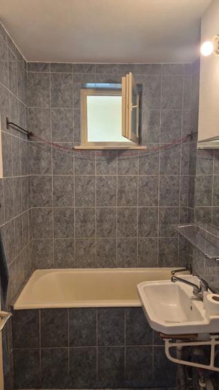 Apartament cu 2 camere decomandat în Cantemir